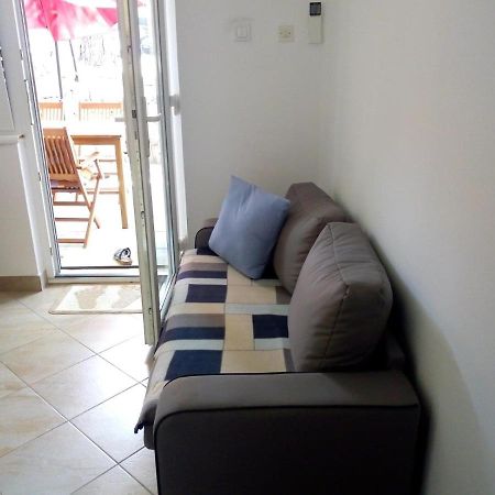 Apartman Leo Necujam Bagian luar foto